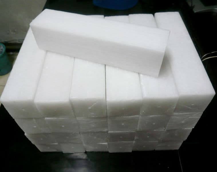 Fully Refined Paraffin wax 0_5_ oil _58_60_C_ M_P_